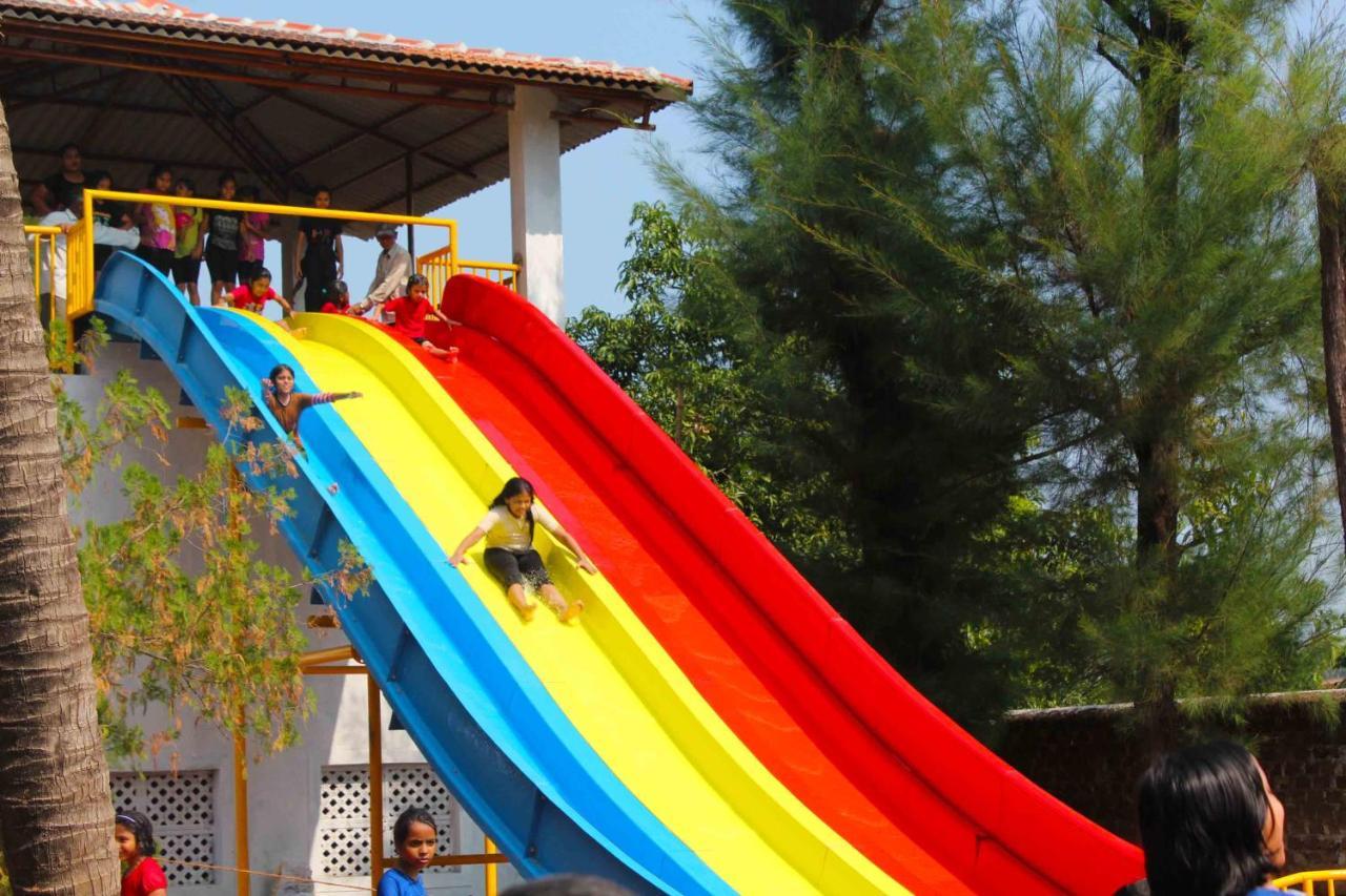 Pinewood Resort Karjat Exterior photo
